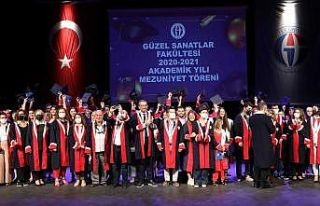 GAÜN Güzel Sanatlar Fakültesi’nde mezuniyet sevinci