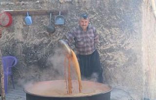 Gaziantep’te üzüm pekmezi mesaisi