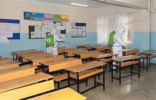 Gaziosmanpaşa’daki okullarda temizlik çalışmaları...