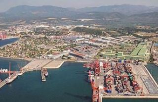 Gemlik esnafı gemicilerin karaya çıkmasına müsaade...