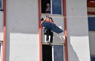 Genç Devlet Hastanesinde gerçeği aratmayan tatbikat