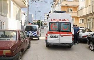 Genç kadın erkek arkadaşını bıçakladı