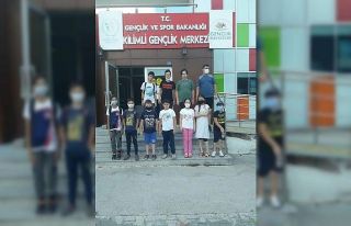 Gençler yüzme eğitimlerini başarıyla tamamladı