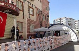 Hacire Akar başlattı, 32 aile çocuğuna kavuştu