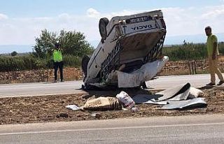 Hatay’da kamyonet takla atarak devrildi: 6 yaralı