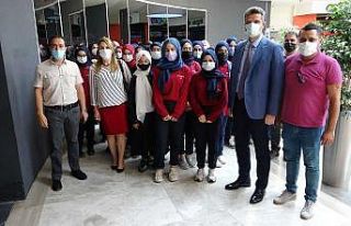 Hatay’da öğrenciler “Akif” filmini izledi