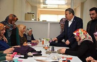 Hem eğitim alıyorlar hem de bütçelerine katkı...