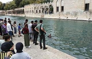 Herkesin gözü ününde Balıklıgöl’e atlayıp...
