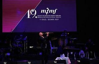 Hüsnü Şenlendirici, sevenleriyle buluştu