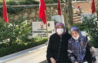 Huzurevi sâkinleri şehitleri andı