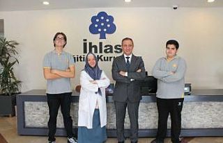 İhlas Koleji öğrencileri EYP’de Türkiye’yi...