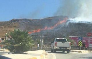 İki ilçede otluk alanda çıkan yangınlar söndürüldü