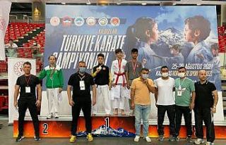 İki karateciye millî takım yolu