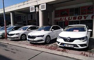 İkinci el otomobiller elde kalıyor