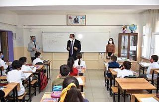 İl Milli Eğitim Müdür Gün, okullarda incelemede...