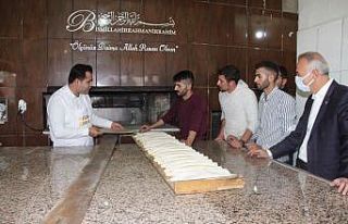 İlk ekmeği fırına kaymakam verdi