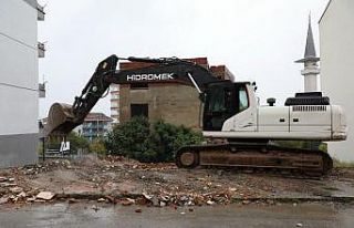 İlkadım’da metruk binalar yıkılıyor