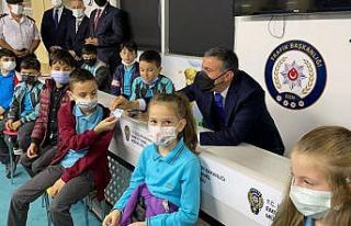 İlkokul öğrencileri trafik dedektifi oldu