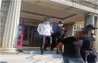 İş yerini silahla basmaya çalışan şüpheliler...