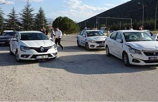 Isparta’da 4 araç birbirine girdi
