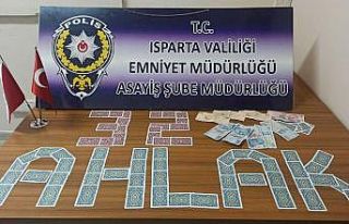 Isparta’da kumar oynayan 4 kişiye 5 bin 344 lira...