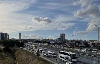 İstanbul’da okulun ilk günü trafik yoğunluğu...