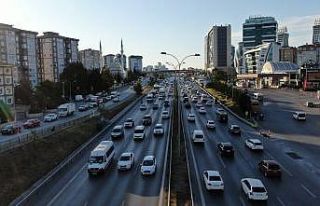 İstanbul’da trafik mesaisi başladı, yoğunluk...