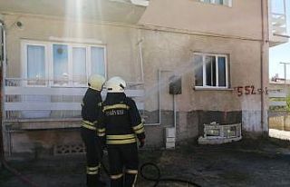 İtfaiye ekipleri ev yangınına müdahale etti