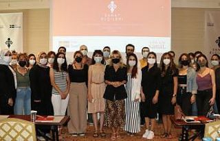 İyilik İçin Sanat Derneği Van’da kadın sanatçılarla...