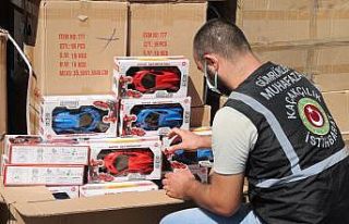 İzmir’de 10 bin 330 adet gümrük kaçağı oyuncak...