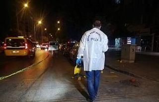 İzmir’de alacak verecek tartışması silahlı...