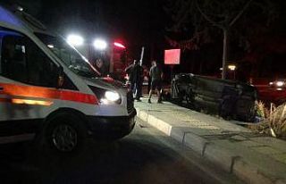 İzmir’de düğün dönüşü feci kaza: 4 yaralı