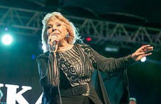 İzmir’de Hanka Paldum rüzgarı