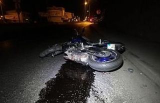 İzmir’de kaldırıma çarpan motosiklet metrelerce...