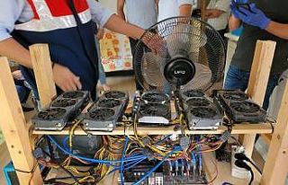 İzmir’de kripto para üretim makinesi operasyonu