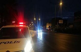 İzmir’de otomobilin çarptığı kişi yaşamını...