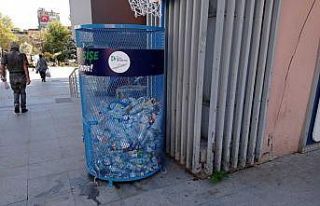 İzmit’te 1 ton plastik şişe geri dönüşüme...