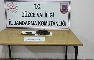 Jandarma ekipleri 92,3 gram esrar ele geçirdi
