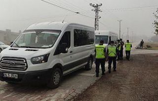 Jandarma trafik ekiplerinden öğrencilere trafik...