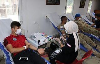 Jandarma’dan kan bağışı