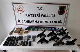 Jandarmadan silah ticaretine darbe