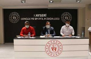 Kabakcı, TOHM sporcuları ile bir araya geldi