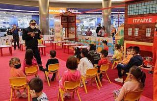 Kahraman İtfaiyeciler çocuk atölyesi çocuklardan...