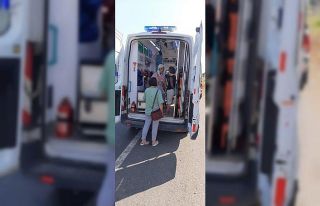 Kamyonet sürücüsü direksiyon hakimiyetini kaybetti:...