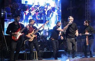 Karadeniz müziğinin sevilen ismi Resul Dündar Hüyük’te...