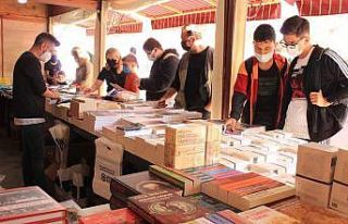 Kartal Kitap Fuarı kitapseverlere kapılarını açtı
