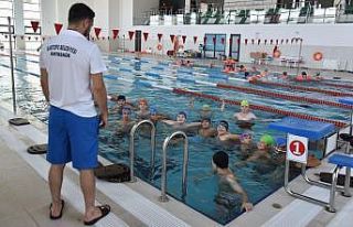Kartepe yüzme havuzunda kayıtlar başladı