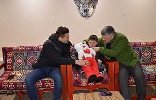 Kaybolan down sendromlu çocuk apartmanda bulundu