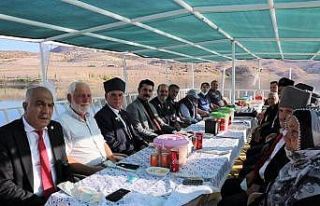 Kaymakam Bek, şehit yakınları, gaziler ve gazi...