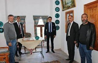 Kaymakam Dağ, çini-seramik atölyesine ziyaret